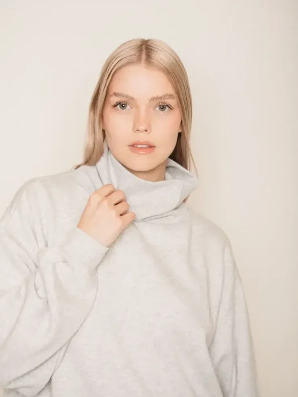 Jupiter Turtleneck