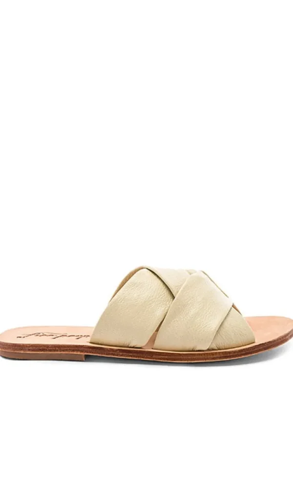 Rio Vista Slide Sandal