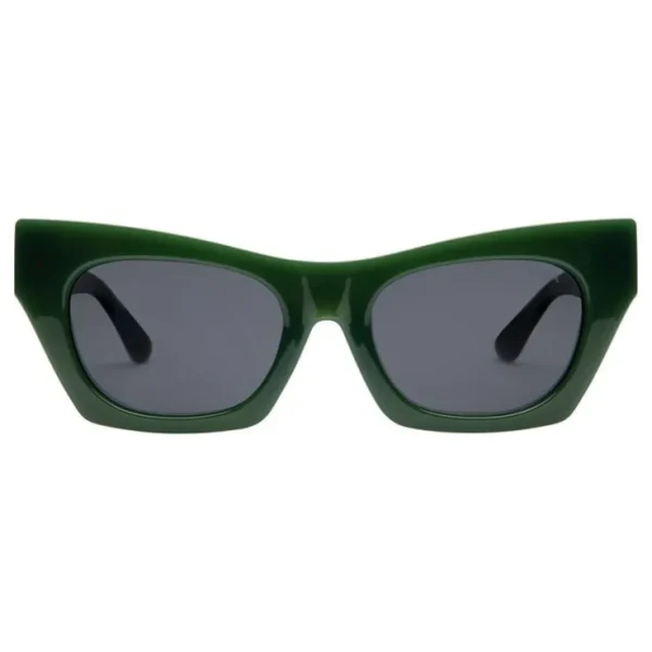 Sofia Hunter Green / Smoke Polarized