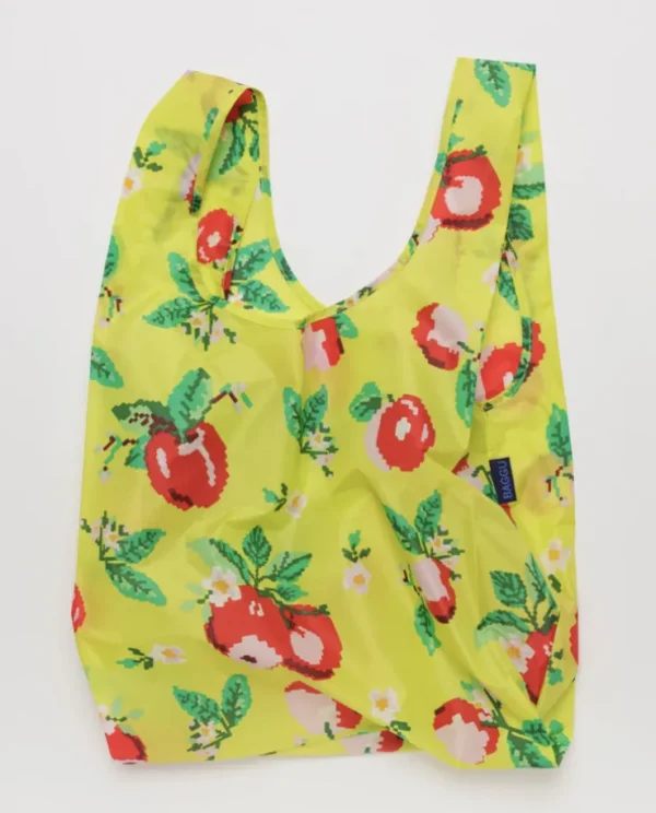 Standard Baggu - Needlepoint Apple