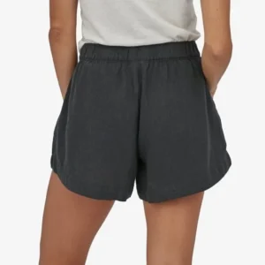 W's Garden Island Shorts